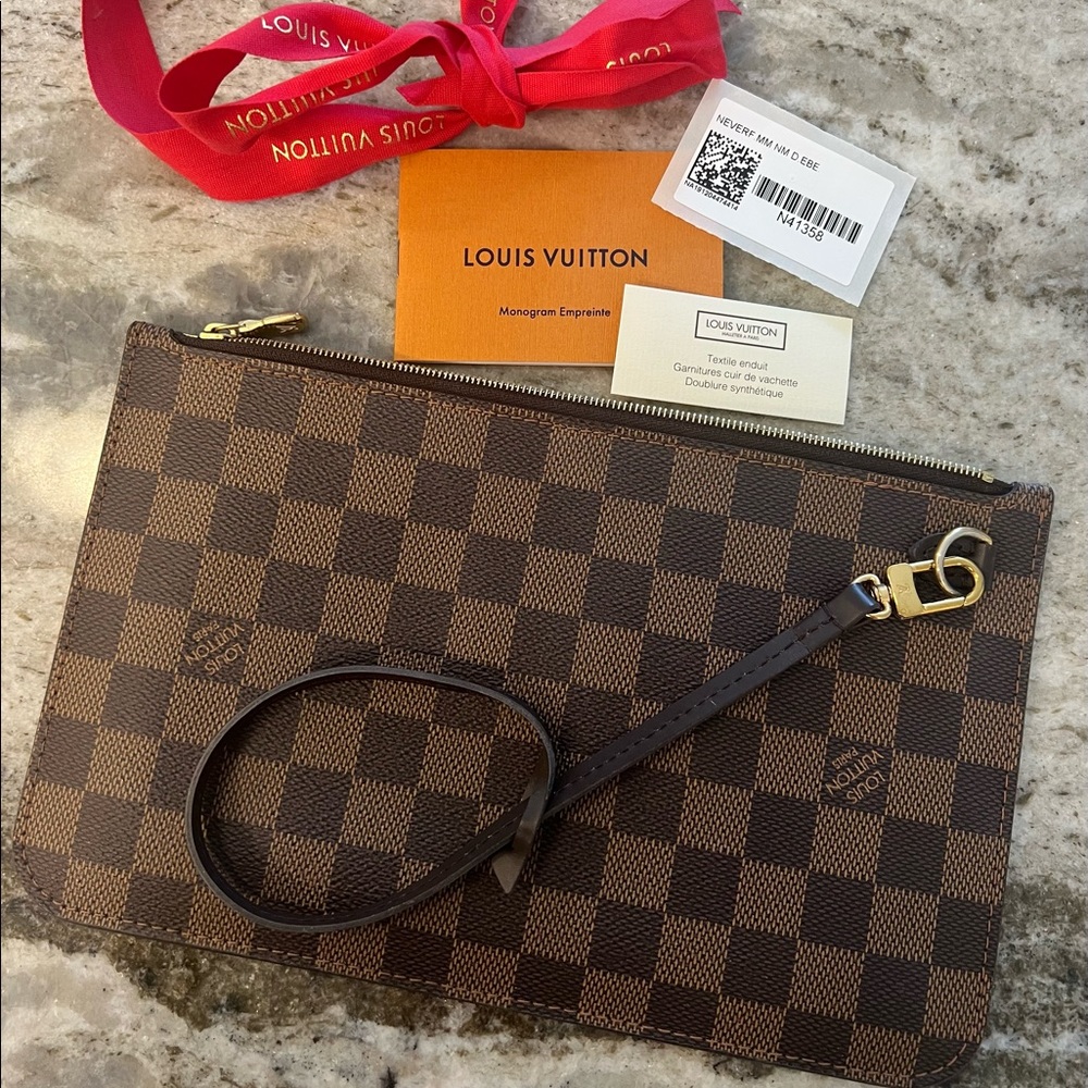 Louis Vuitton Neverfull MM clutch